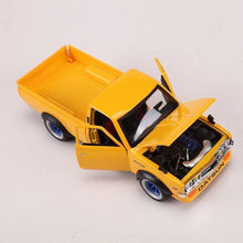 Load image into Gallery viewer, Maisto 1:24 1973 Datsun 620 Pickup Truck Sport Model Toy Diecast Metal Car BN