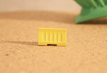 Load image into Gallery viewer, 1:64 Painted Figure Mini Model Miniature Resin Diorama Sand Road Repair Workers Collection