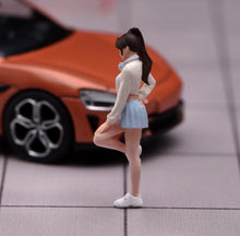 Load image into Gallery viewer, 1:24 Painted Figure Model Miniature Resin Diorama Sand Headset Pretty Girl