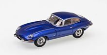 Load image into Gallery viewer, GFCC 1:64 1961 E Type Roadster Hard Top Sports Model Diecast Metal Car