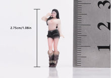 Load image into Gallery viewer, 1:64 Painted Figure Model Miniature Resin Sand Beauty Trendy Lady Boots Girl