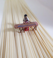 Load image into Gallery viewer, 1:64 Painted Figure Model Miniature Resin Diorama Sand Antiquities Pipa Guzheng
