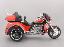 Load image into Gallery viewer, Maisto 1:12 2021 CVO TRI Glide Sports Model Toy Diecast Metal Motorcycle BN