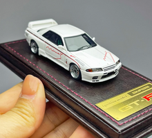 Load image into Gallery viewer, IG 1:64 White JDM Skyline GTR R32 Racing Sports Model Diecast Resin Car New