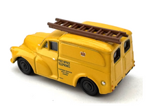 Load image into Gallery viewer, 1:76 Yellow Morris Truck Post Office Vintage Model Diecast Metal Car New Collection