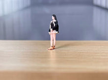 Load image into Gallery viewer, 1:64 Painted Figure Model Miniature Resin Diorama Sand Fashionista Lady Woman
