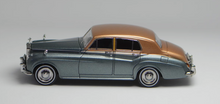 Load image into Gallery viewer, GFCC 1:64 Limited 1955 Silver Cloud I Classic Model Diecast Metal Car New Collection