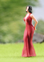 Load image into Gallery viewer, 1:64 Painted Figure Model Miniature Resin Diorama Sand Dinner Dress Lady Beauty