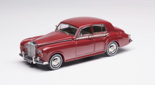 Load image into Gallery viewer, GFCC 1:64 1965 Silver Cloud III Classic Luxury Model Diecast Metal Car New