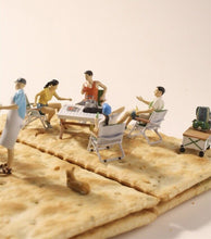 Load image into Gallery viewer, 1:64 Painted Figure Model Miniature Resin Diorama Sand Outdoor Picnic BBQ Party