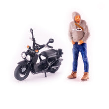Load image into Gallery viewer, 1:64 Painted Figure Mini Model Miniature Resin Diorama Vintage Motocycle Man