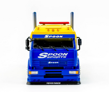 Load image into Gallery viewer, SH 1:64 KamaZ Spoon Sports Flatbed Tow Truck Model Diecast Metal Car New Collection