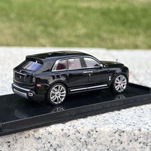Load image into Gallery viewer, ING 1:64 Black Cullinan Luxury SUV Model Diecast Metal Car