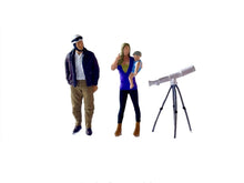 Load image into Gallery viewer, 1:64 Painted Figure Model Miniature Resin Diorama Sand Family Mother Telescope New