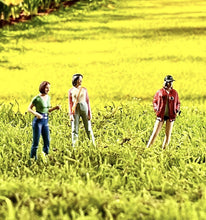 Load image into Gallery viewer, 1:64 Painted Figure Mini Model Miniature Resin Diorama Bestie Girls Gathering New