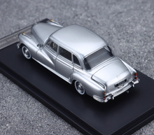 Load image into Gallery viewer, GFCC 1:64 Silver 1959 300D Classic Vintage Sports Model Diecast Metal Car New Collection