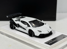 Load image into Gallery viewer, Onemodel 1:64 White LP700 Aventador LB SPLY Sports Model Diecast Resin Car New Collection