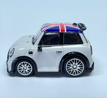 Load image into Gallery viewer, DK 1:64 HEC Gray Mini Cooper Flag Cute Q Sports Model Diecast Metal Car New Collection