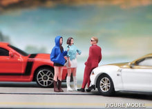 Load image into Gallery viewer, 1:64 Painted Figure Model Miniature Resin Diorama Sand Casual Man Woman Kid Pet