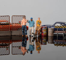 Load image into Gallery viewer, 1:64 Painted Figure Model Miniature Resin Diorama Sand Toy Street Young Man Boy
