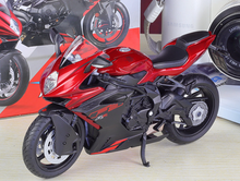 Load image into Gallery viewer, WELLY 1:12 MV F3 RR Heavy Racing Sports Model Diecast Metal Motorcycle