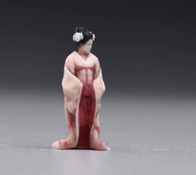 Load image into Gallery viewer, 1:64 Painted Figure Model Miniature Resin Sand Japanese Kimono Woman Traditional