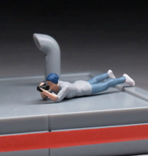 Load image into Gallery viewer, 1:64 Painted Figure Mini Model Miniature Resin Diorama Sand Camera Man Lying Toy New