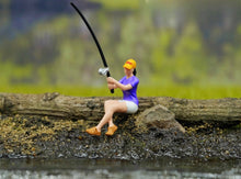 Load image into Gallery viewer, 1:64 Painted Figure Model Miniature Resin Diorama Sand Fishing Fisherman Angeler New Collection