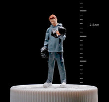 Load image into Gallery viewer, 1:64 Painted Figure Mini Model Miniature Resin Diorama Gym Sport Lady Man Couple New Scene