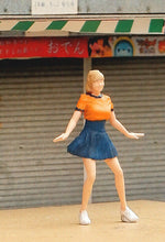 Load image into Gallery viewer, 1:64 Painted Figure Mini Model Miniature Resin Diorama Dancing Girl Shouting Boy New Scene