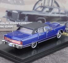 Load image into Gallery viewer, Sunstar 1:64 Blue 1979 Lincoln Continental Town Model Diecast Metal Car New Collection