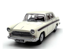 Load image into Gallery viewer, 1:76 White Austin Cambridge Sedan Classic Model Diecast Metal Car New Collection