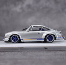 Load image into Gallery viewer, Zincit 1:64 Silver 911 964 Singer Coupe Sports Model Diecast Metal Car New Collection
