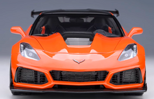 Load image into Gallery viewer, AUTOart 1:18 Orange CORVETTE C7 ZR1 Racing Sports Model Diecast Metal Car