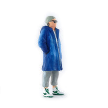 Load image into Gallery viewer, 1:64 Painted Figure Mini Model Miniature Resin Diorama Toy Anime Harajuku Man B