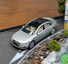 Load image into Gallery viewer, Masdi 1:64 Silver A8L D4 Luxury Sedan Sports Model Diecast Metal Car New Collection