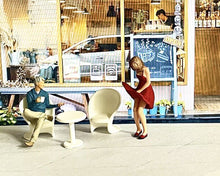 Load image into Gallery viewer, 1:64 Painted Figure Mini Model Miniature Resin Diorama Set Beauty Man Chair Sand