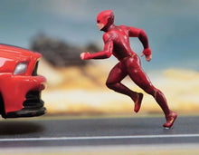Load image into Gallery viewer, 1:64 Painted Figure Model Miniature Resin Diorama Sand Red Man Running Flash Toy New Collection