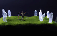 Load image into Gallery viewer, 1:64 Painted Figure Model Miniature Resin Diorama Sand Stargazers Skygazers New