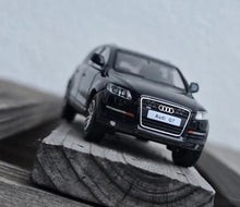 Load image into Gallery viewer, Masdi 1:64 2008 Black Q7 FSI Quattro SUV Sports Model Diecast Metal Car BN