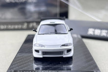 Load image into Gallery viewer, Transcend 1:64 White 1995 Eclipse GS Coupe Sports Model Diecast Metal Car New Collection