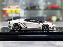 Load image into Gallery viewer, YM 1:64 White Aventador S LP740-4 Sports Model Diecast Resin Car New Collection