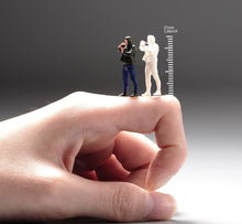 Load image into Gallery viewer, 1:64 Painted Unpainted Figure Model Miniature Resin Diorama Sand Toy Camera Man New
