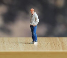 Load image into Gallery viewer, 1:64 Painted Figure Model Miniature Resin Diorama Sand Hoodie Denim Boy Man