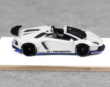 Load image into Gallery viewer, FW 1:64 White Aventador LP700 Convertible LBWK Sport Model Diecast Resin Car