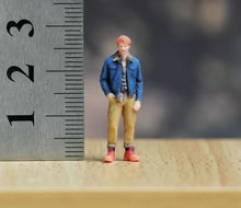 Load image into Gallery viewer, 1:64 Painted Figure Model Miniature Resin Diorama Sand Denim Casual Man Boy Toy