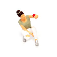 Load image into Gallery viewer, 1:64 Painted Figure Mini Model Miniature Resin Diorama Selfie Selfportial People