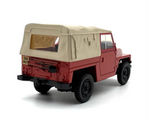 Load image into Gallery viewer, 1:43 1968 Land Rover Light SUV Off Road Classic Model Diecast Metal Car New