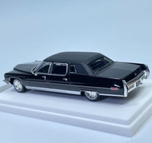 Load image into Gallery viewer, MK 1:64 HEC Black 1972 Fleetwood 75 Luxury Limousine Model Diecast Metal Car