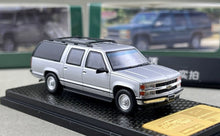 Load image into Gallery viewer, Bliss 1:64 Silver Suburban GMT400 SUV Sports Model Diecast Metal Car New Collection